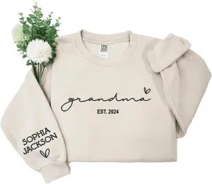Personalized Embroidered Grandma Sweatshirt with Kids Name on Sleeve, Grandma Est Embroidered Hoodie, Minimalist Grandma Sweater, Gifts for Grandma, Pregnacy Reveal Gifts, Regular