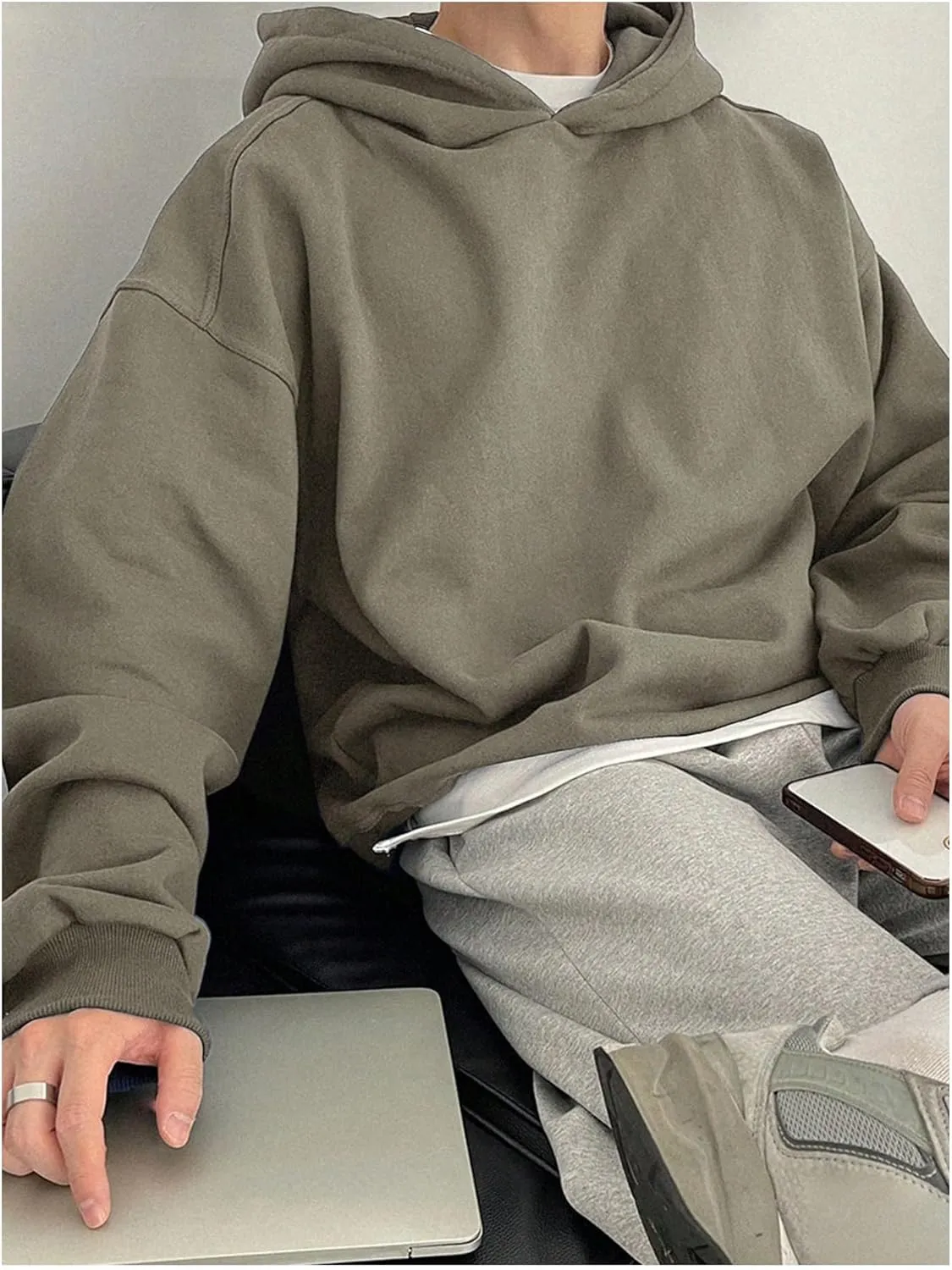 SOLY HUX Men's Oversized Hoodies Long Sleeve Drop Shoulder Basic Pullover Sweatshirt with Hood