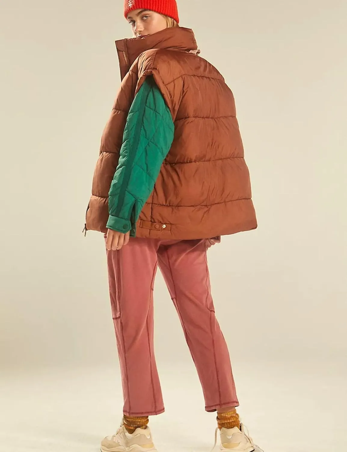 Womens Quilted Puffer Vest Sleeveless Zip up Jacket Stand Collar Padded Gilet Coat with Pockets